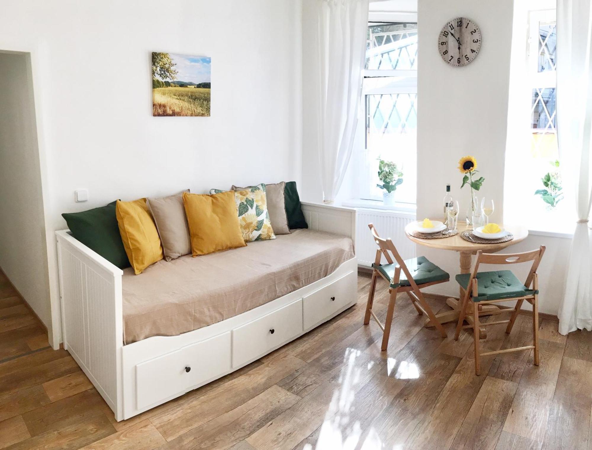 Ubytování v soukromí With Double Bed In Zizkov - Shared Bathroom